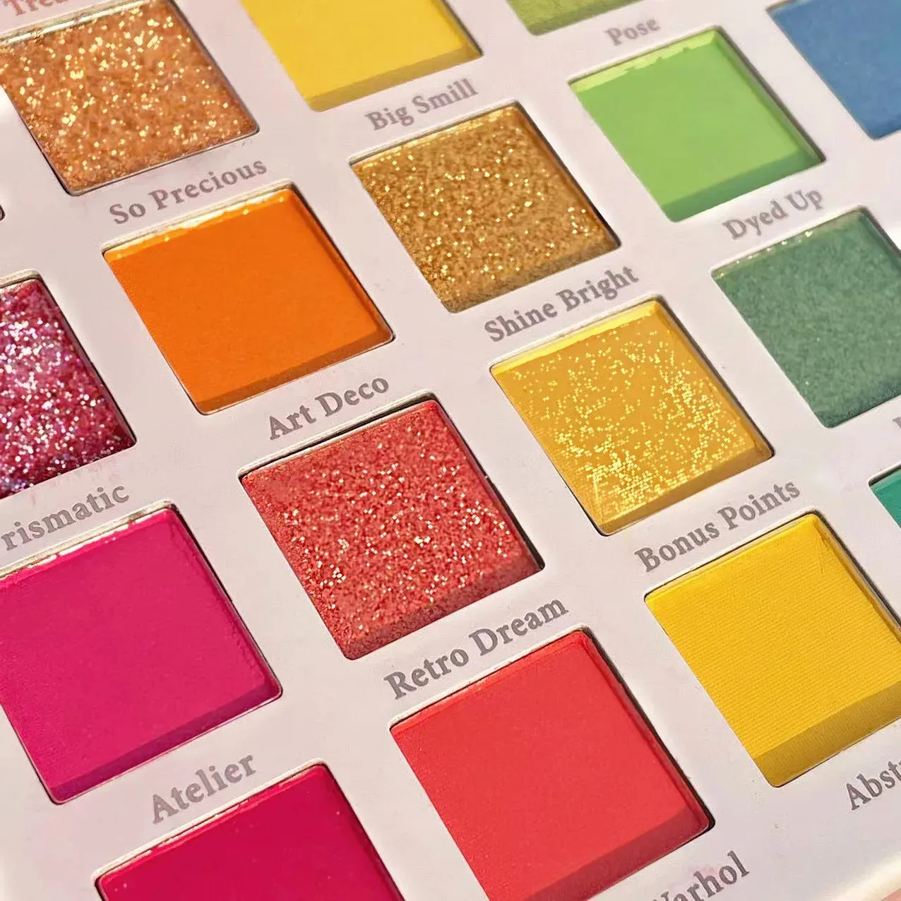 30 Colors Rainbow Glitter Eyeshadow Palette Shimmer Sequins Pearlescent Tone Palette for Women Lasting Waterproof Eye Makeup