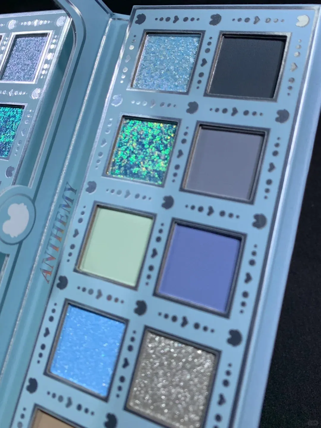 ANTHEMY Ice Ferret 10-Color Chameleon Eyeshadow Palette (3.0) T4277