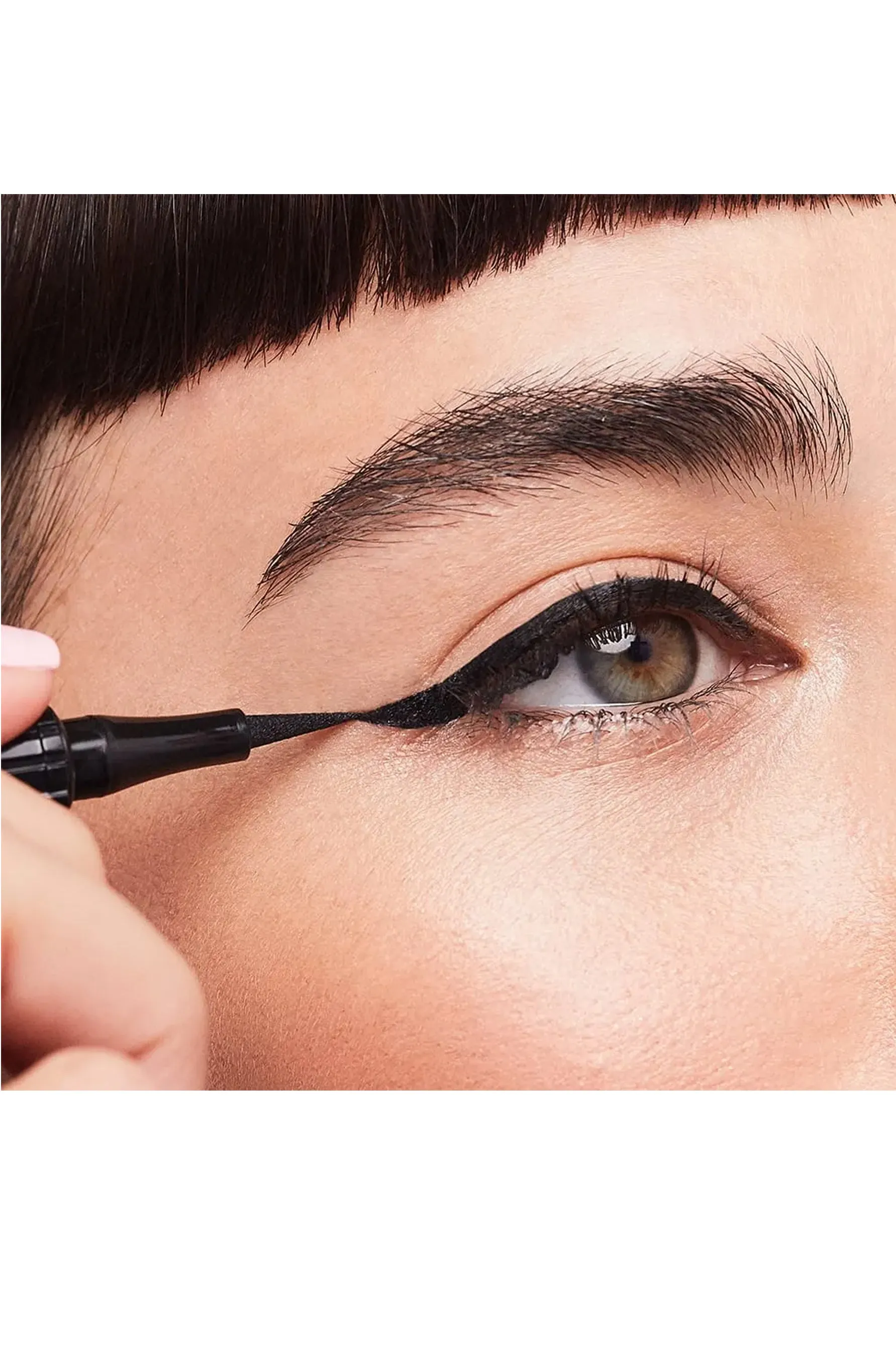 BENEFIT Roller Liner Matte Liquid Eyeliner Black 1ml