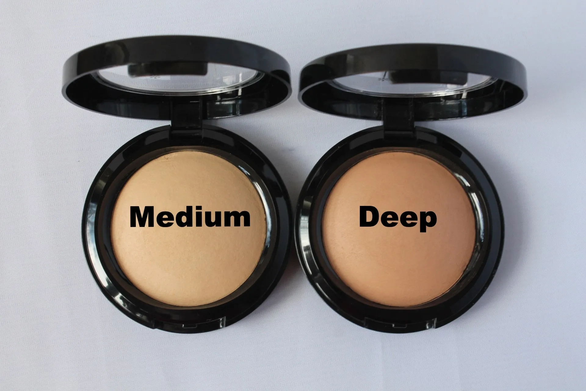 Deep Baked Hydrating Powder Foundation