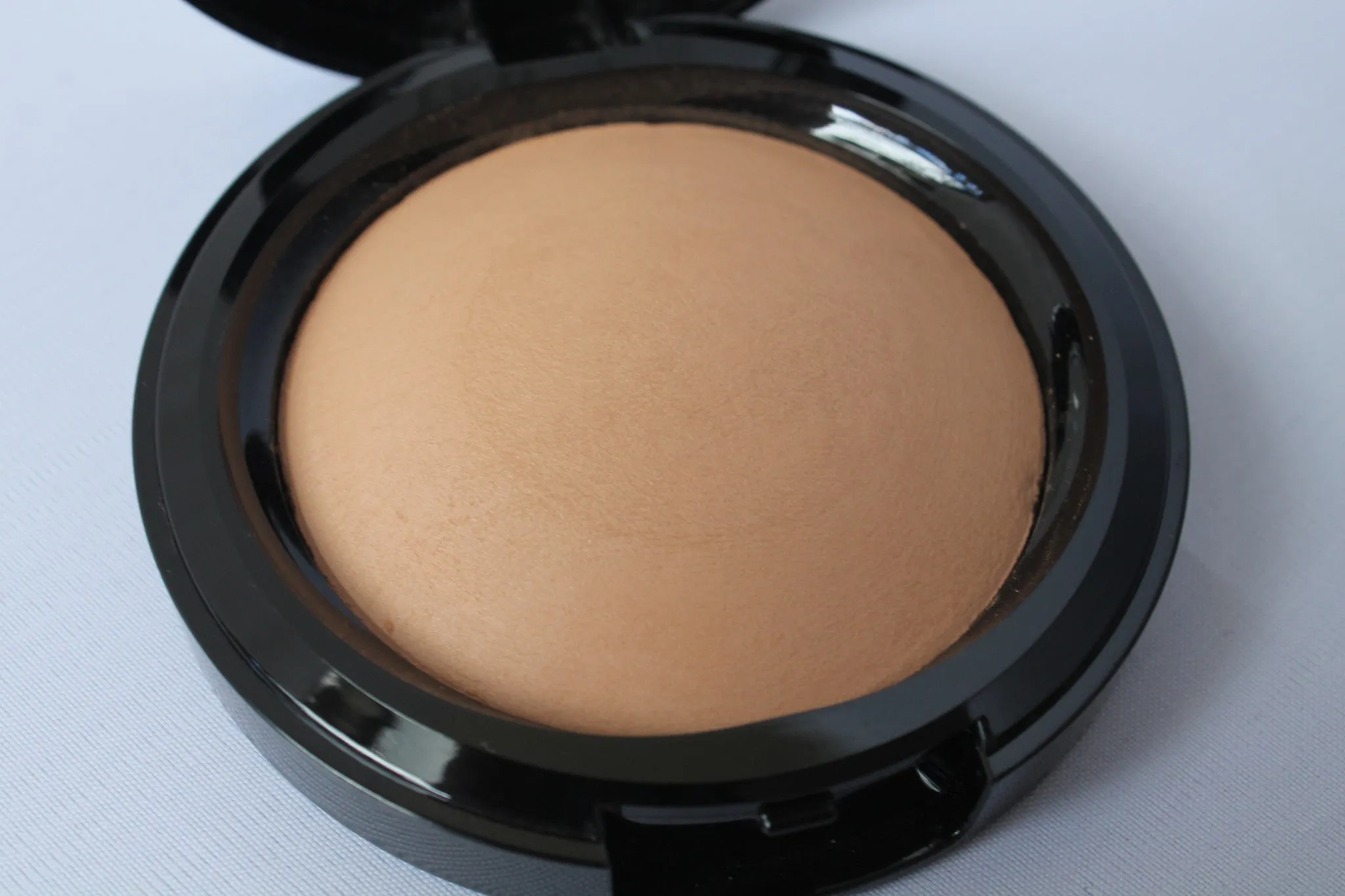 Deep Baked Hydrating Powder Foundation