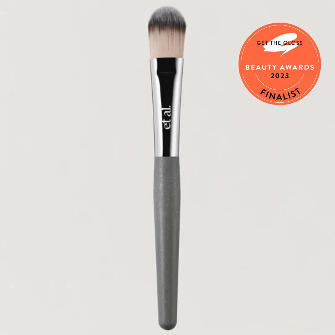 et al. Flat Foundation Brush