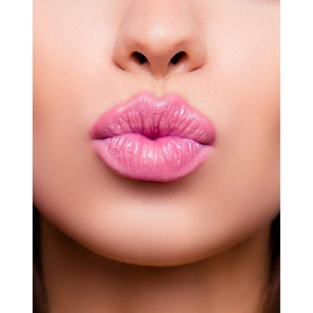 Lakme Lip Love Chapstick Strawberry Lip Balm, 4.5 g