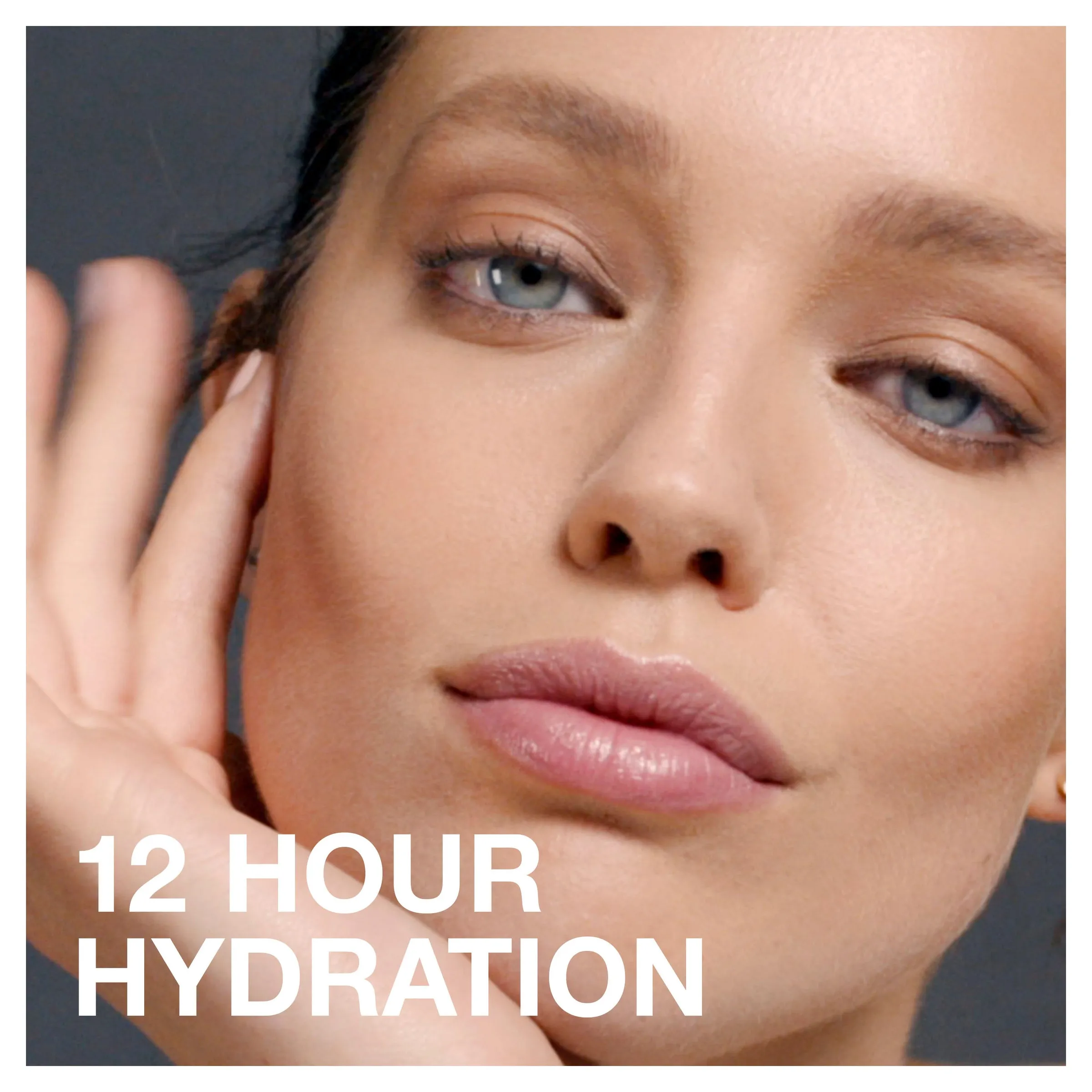 MAYBELLINE Dream Radiant Liquid Foundation - Classic Ivory #20