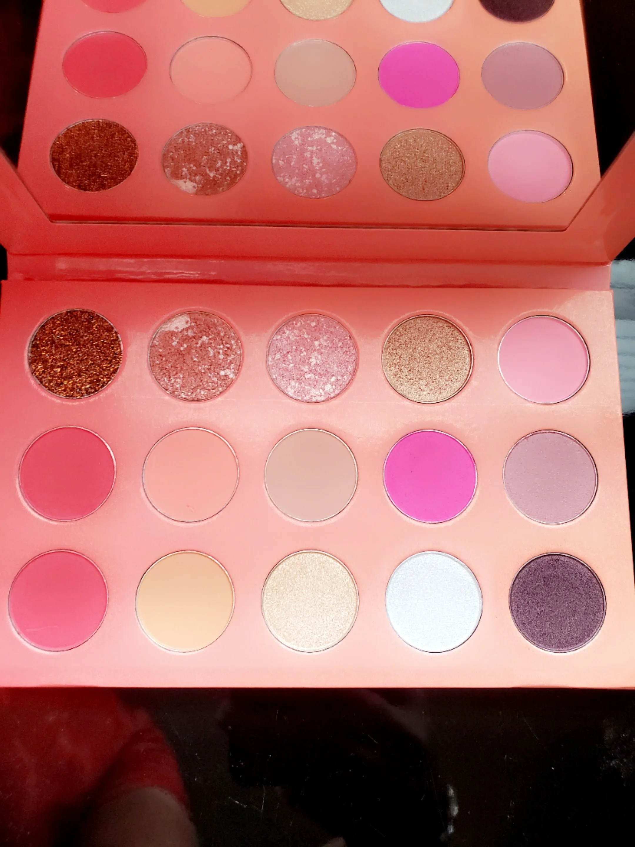 Mellow Me Eyeshadow Palette