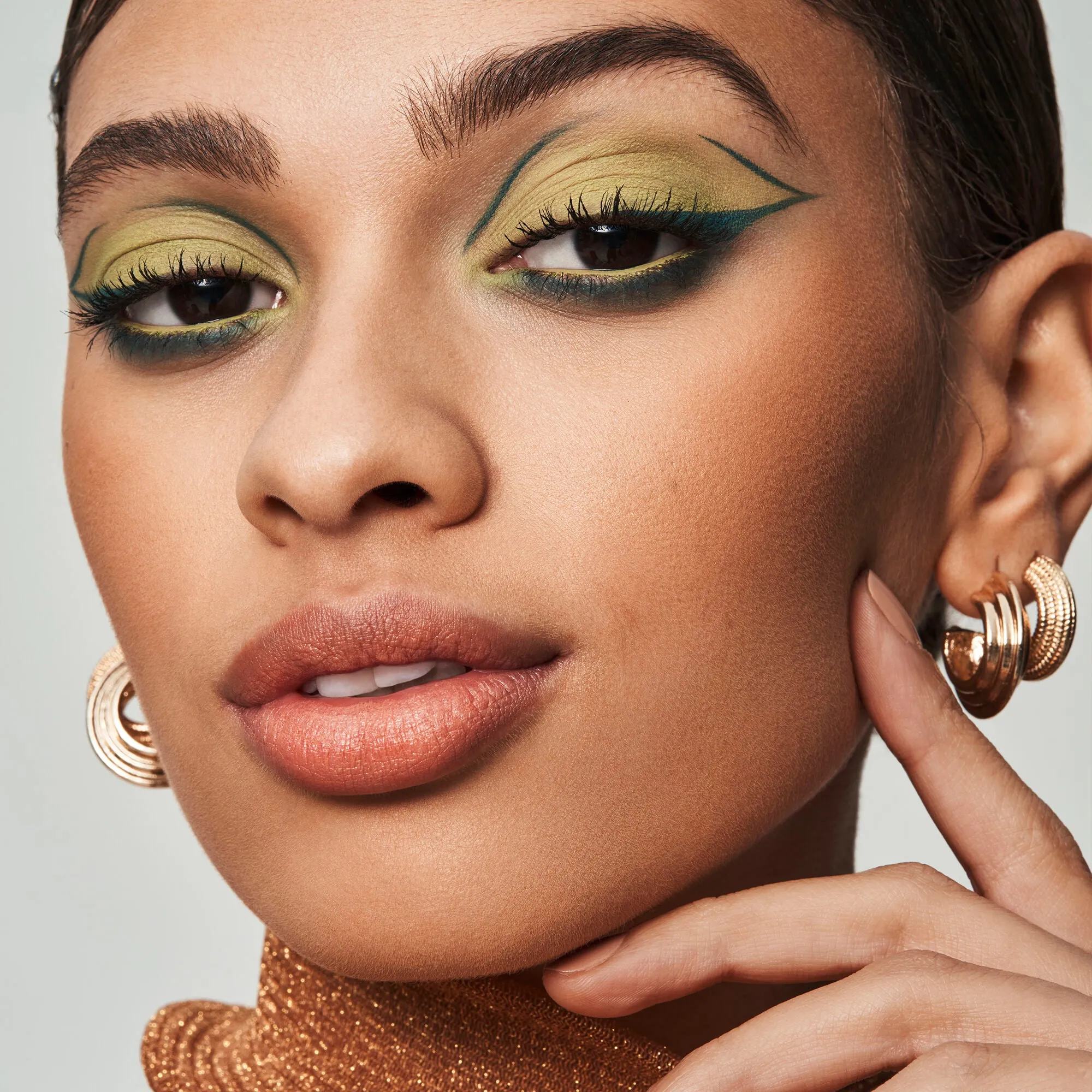 No Budge Matte Shadow Stick