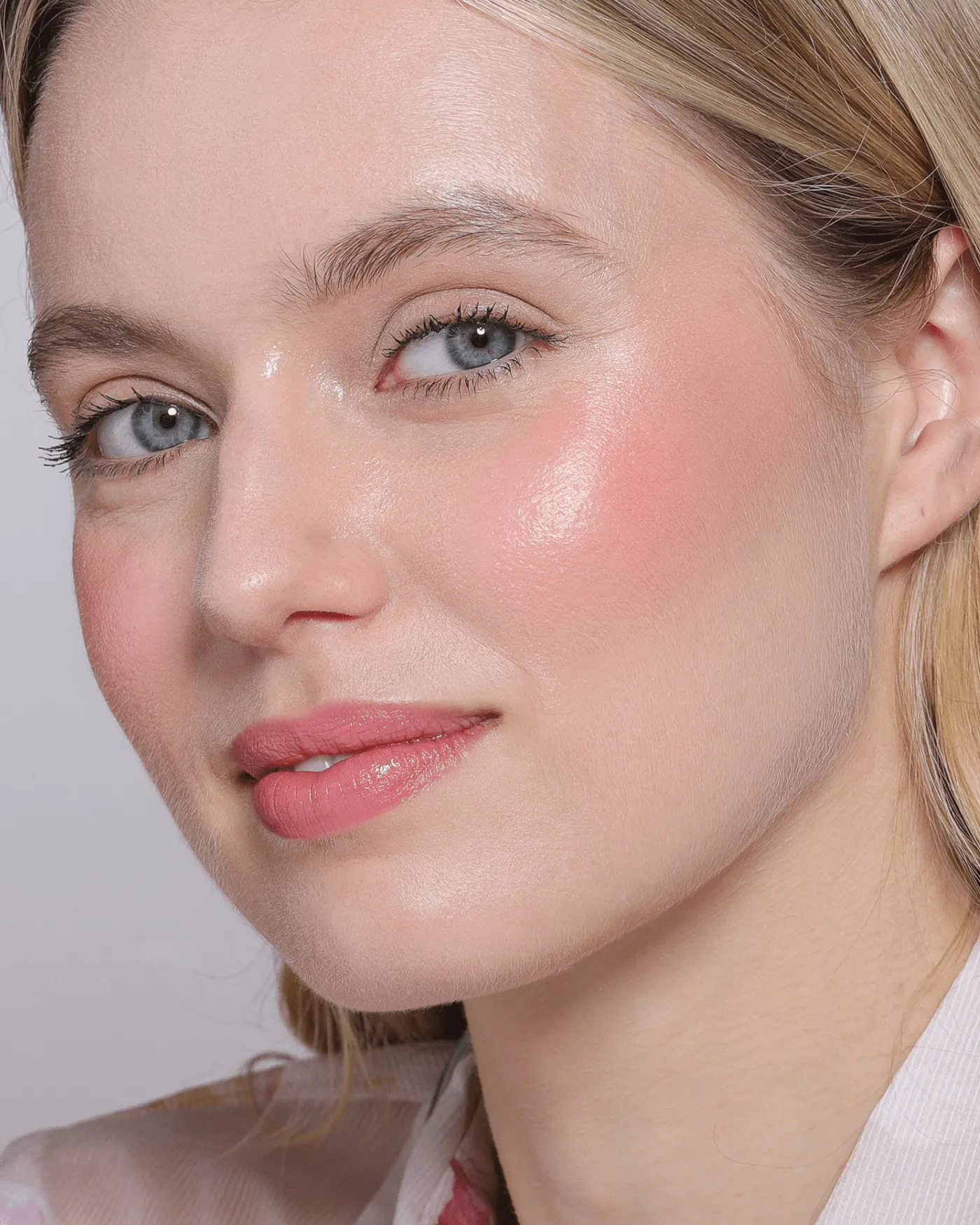 On-the-Glow Blush and Illuminator
