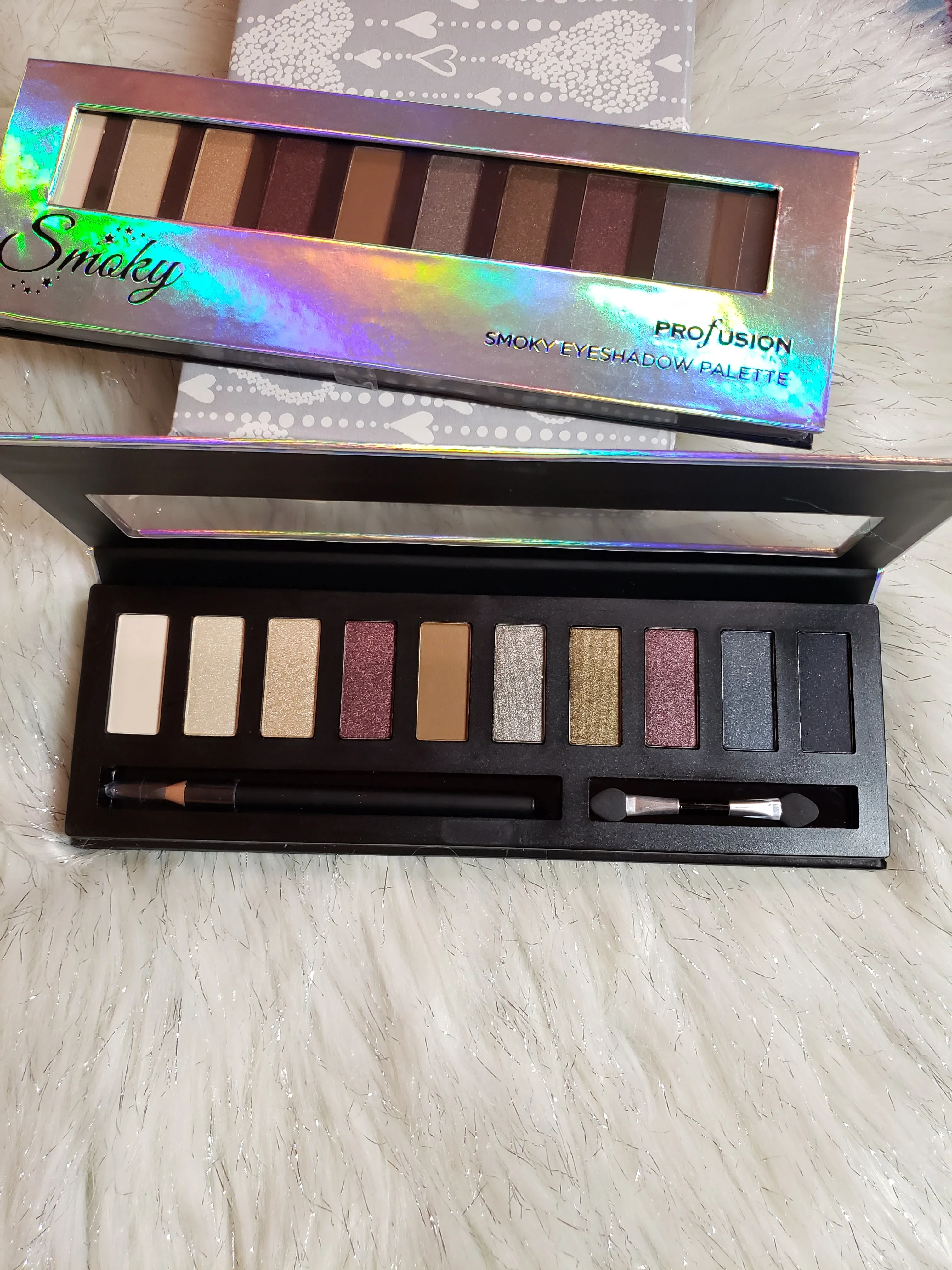 Profusion Smoky 10 color eyeshadow palette