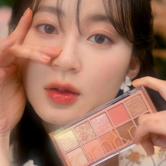 ROMAND Better Than Palette 8g - 01 Pampas Garden