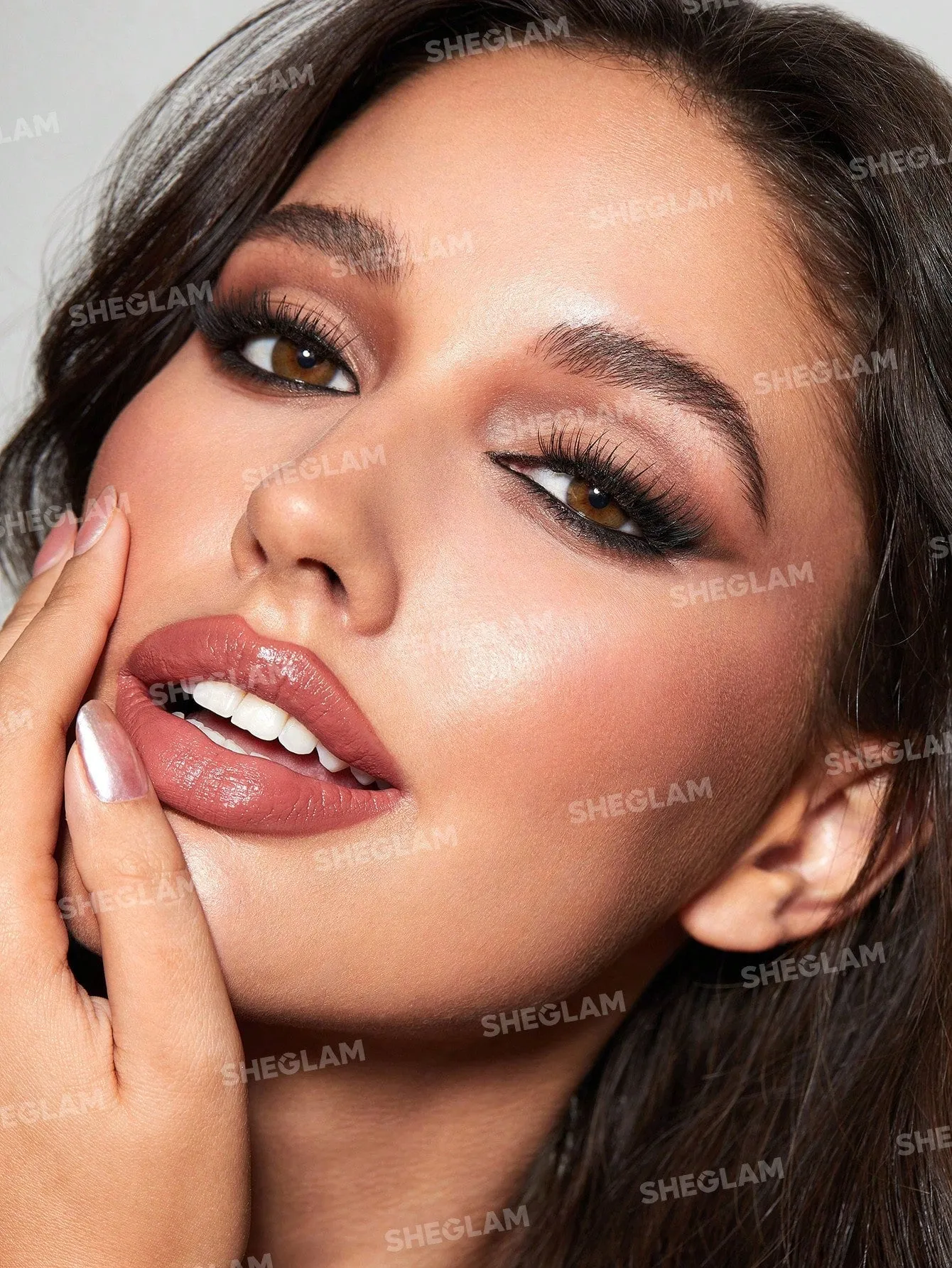 SHEGLAM EZ Glide Matte Eyeliner Pencil Highly Pigmented Black Smoky Eyes