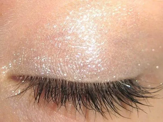 Silver Twinkle Effects Eyeshadow