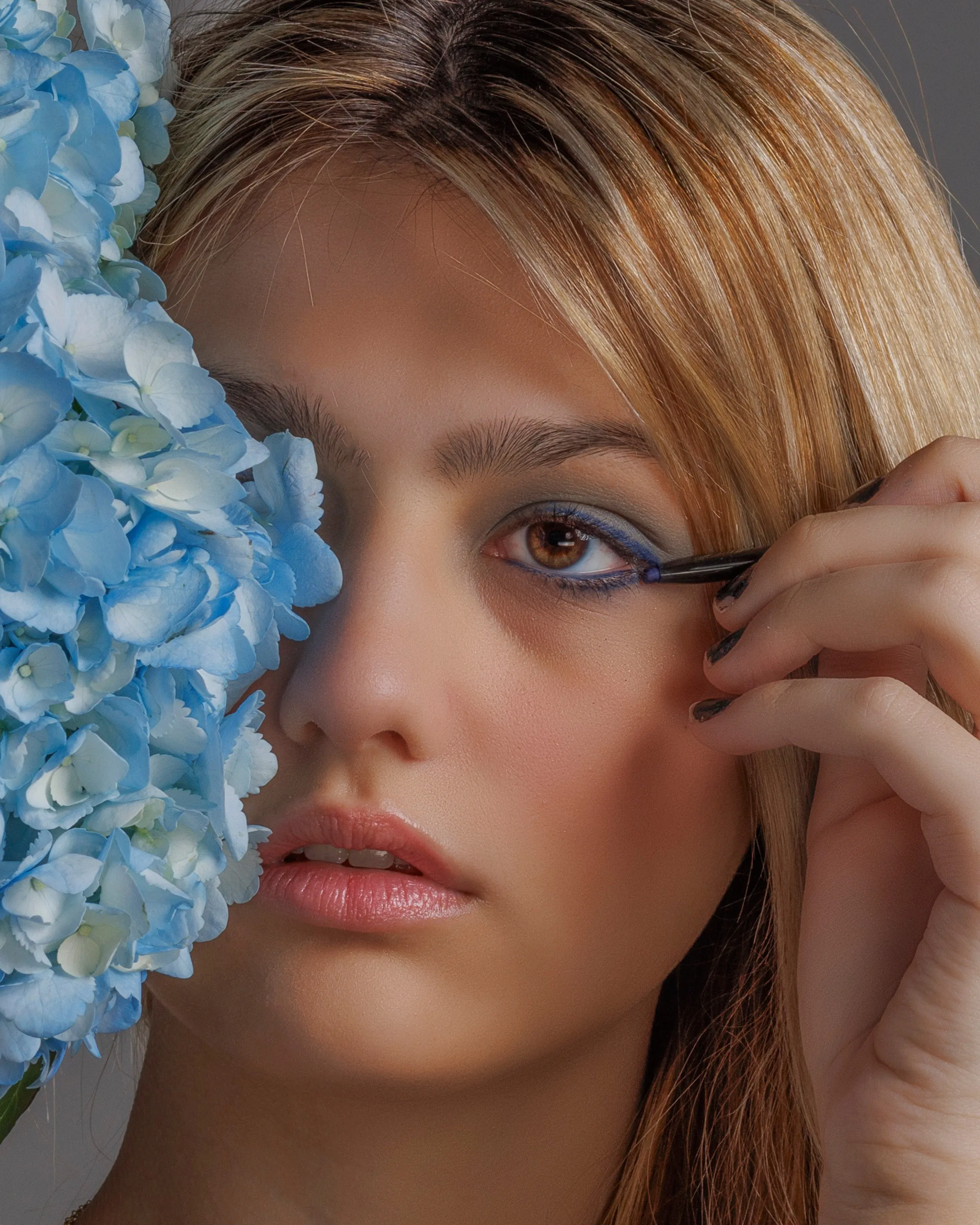 Stay 4 ever liner  Sapphire