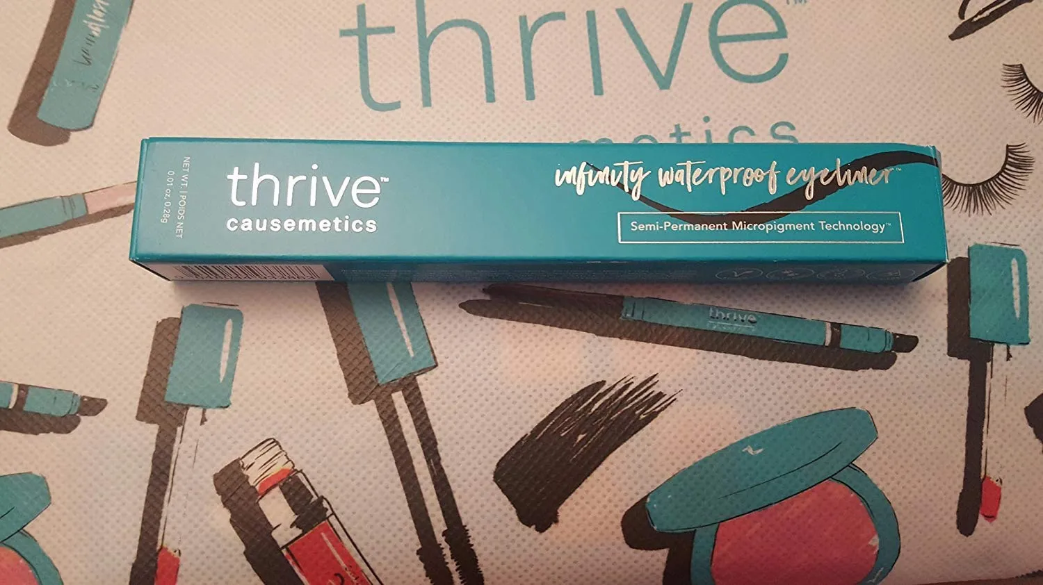 Thrive Causemetics - Infinity Waterproof Eyeliner Shade: Lauren (black matte) Pencil