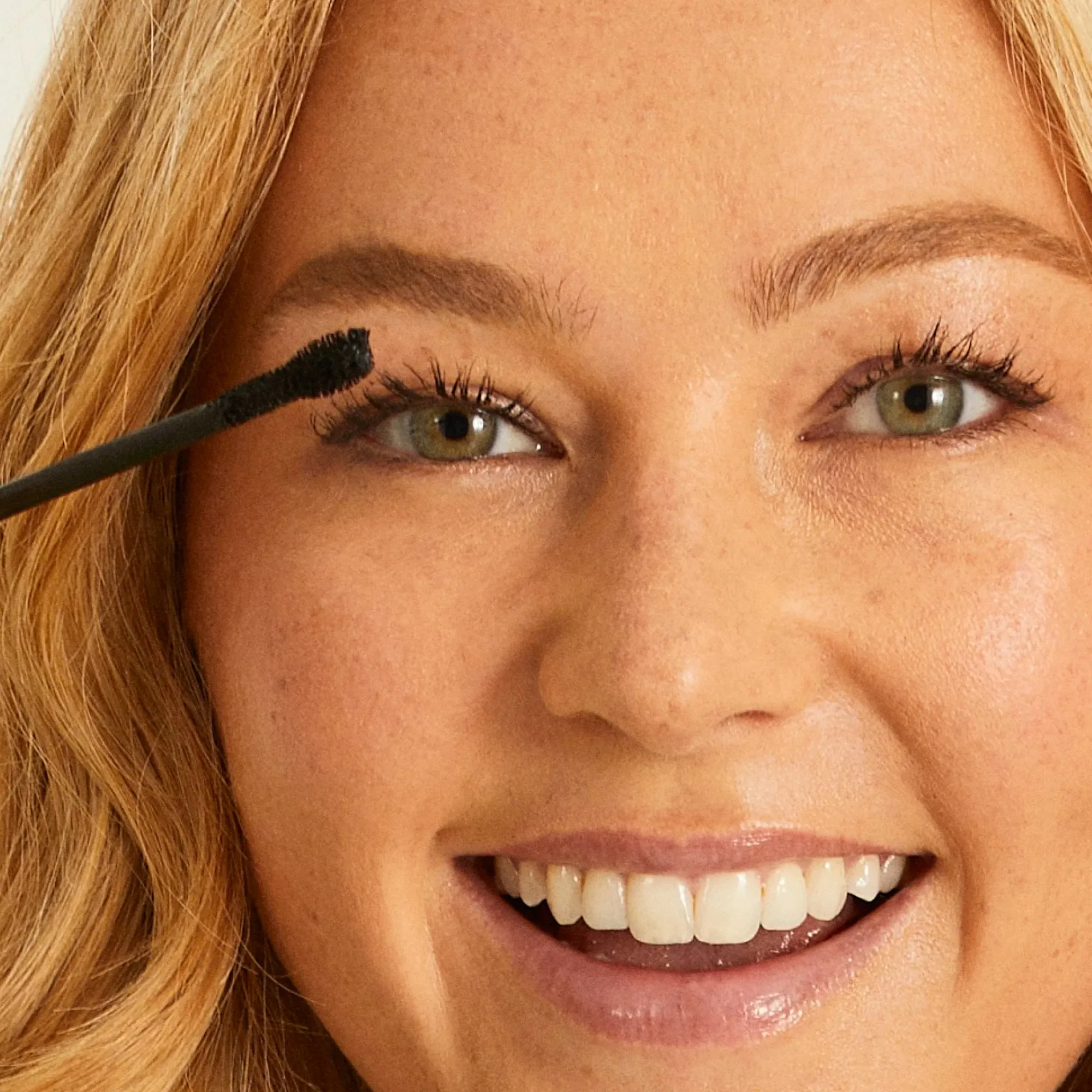 VOLUME MASCARA