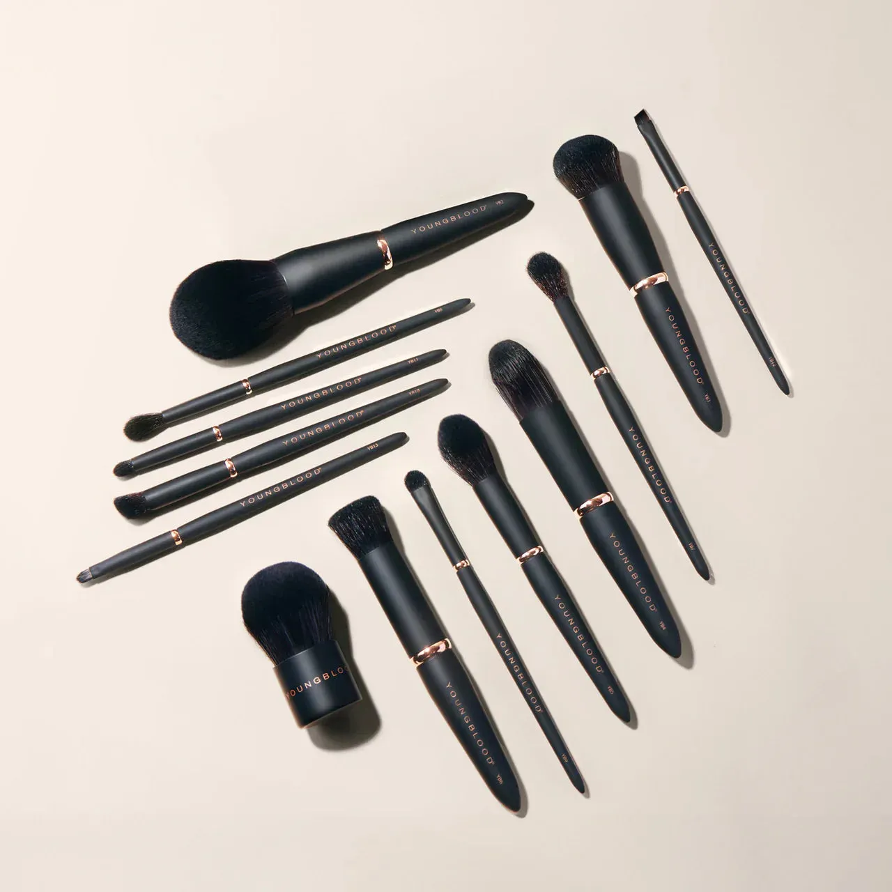 Youngblood Luxe Powder Buffing Brush YB6